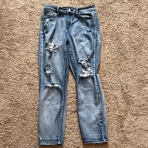 Judy Blue Distressed boyfriend fit jeans